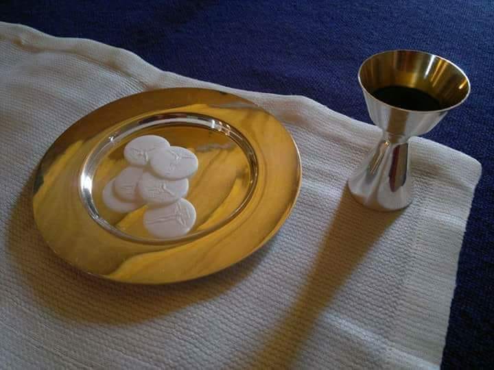 Kiirastorstain ehtoollishetki, ilmoittautumiskäytännöllä Ehtoollinen