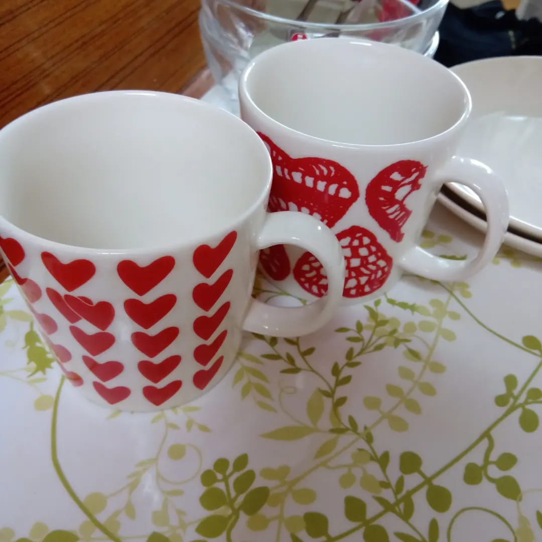 Ystävän pysäkki Kahvimukit