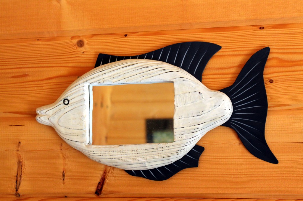 Kalanmuotoinen peili